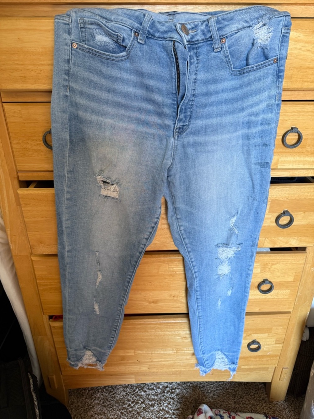 BKE Women’s Light Blue Distressed Skinny Jeans